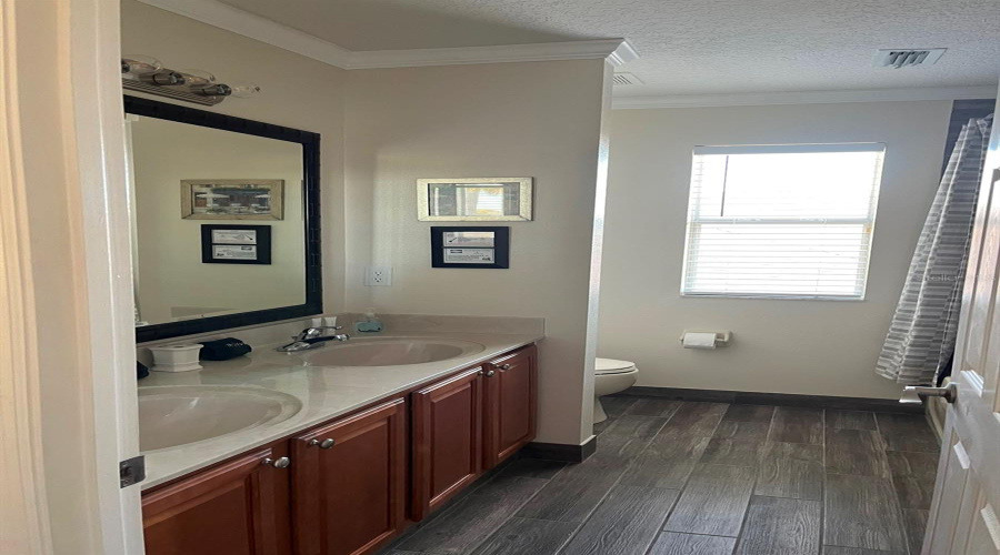 DAVENPORT, Florida 33897, 5 Bedrooms Bedrooms, ,3 BathroomsBathrooms,Residential,For Sale,CALABAY PARC,0,MFRO6317012