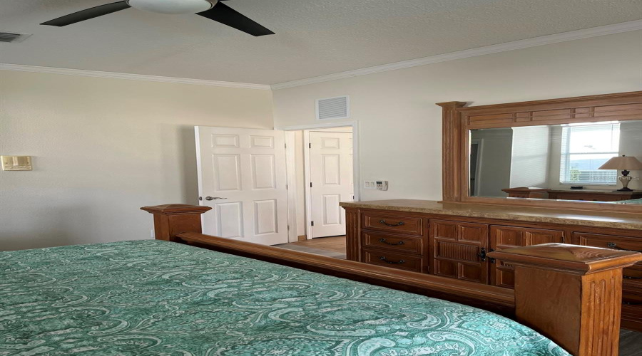 DAVENPORT, Florida 33897, 5 Bedrooms Bedrooms, ,3 BathroomsBathrooms,Residential,For Sale,CALABAY PARC,0,MFRO6317012