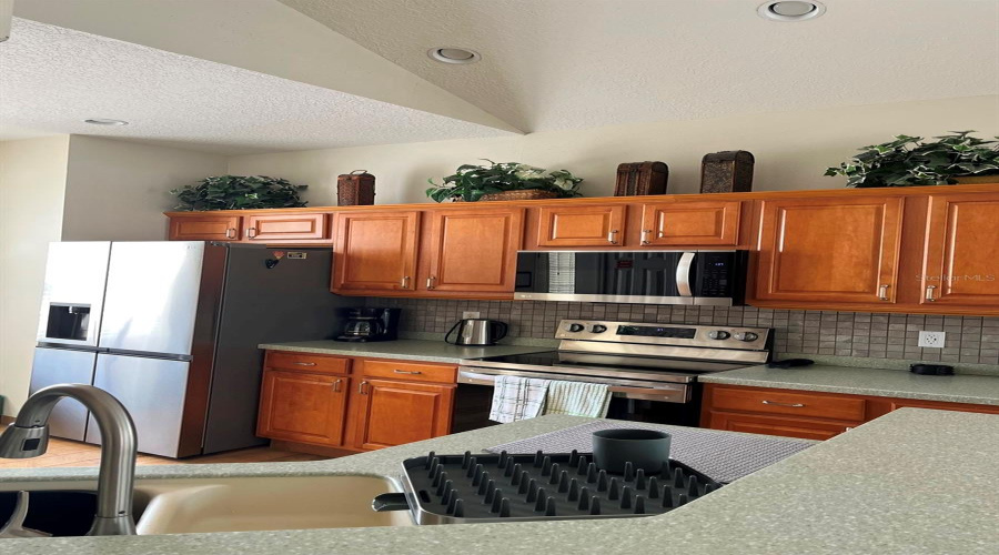 DAVENPORT, Florida 33897, 5 Bedrooms Bedrooms, ,3 BathroomsBathrooms,Residential,For Sale,CALABAY PARC,0,MFRO6317012