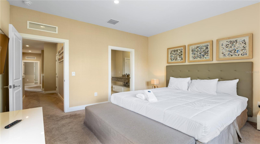 KISSIMMEE, Florida 34747, 4 Bedrooms Bedrooms, ,4 BathroomsBathrooms,Residential,For Sale,BRASILIA,0,MFRO6313607