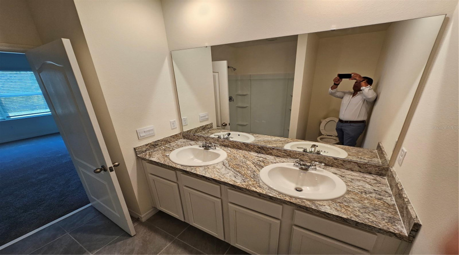 DAVENPORT, Florida 33837, 3 Bedrooms Bedrooms, ,2 BathroomsBathrooms,Residential,For Sale,HOLODAK,0,MFRS5129251