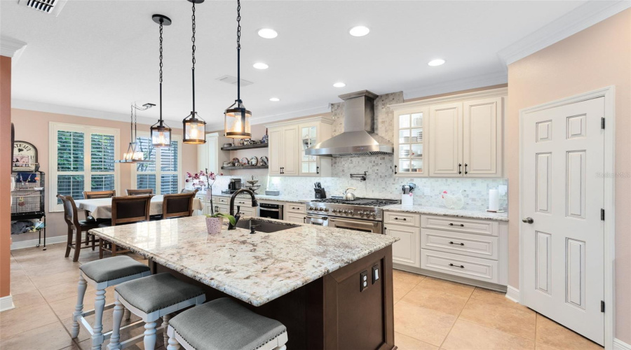 ORLANDO, Florida 32836, 4 Bedrooms Bedrooms, ,3 BathroomsBathrooms,Residential,For Sale,SHELTERING PINE,0,MFRO6320074