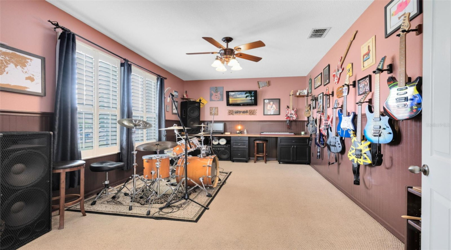 ORLANDO, Florida 32836, 4 Bedrooms Bedrooms, ,3 BathroomsBathrooms,Residential,For Sale,SHELTERING PINE,0,MFRO6320074