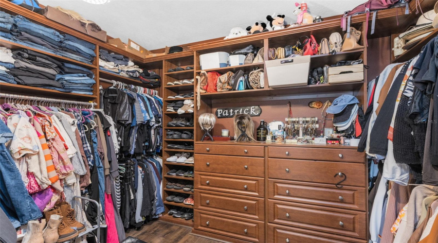 ORLANDO, Florida 32836, 4 Bedrooms Bedrooms, ,3 BathroomsBathrooms,Residential,For Sale,SHELTERING PINE,0,MFRO6320074