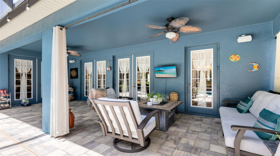 ORLANDO, Florida 32836, 4 Bedrooms Bedrooms, ,3 BathroomsBathrooms,Residential,For Sale,SHELTERING PINE,0,MFRO6320074