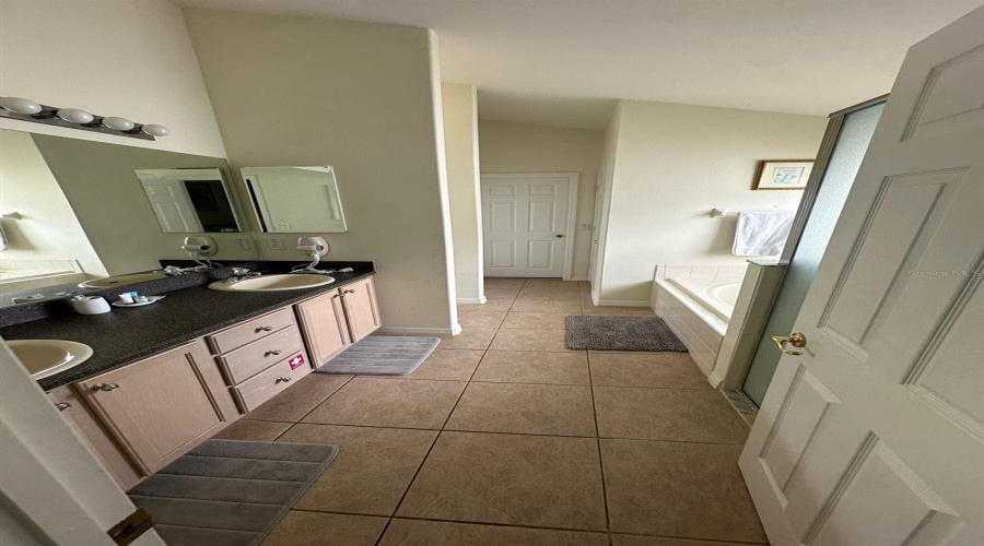 KISSIMMEE, Florida 34747, 5 Bedrooms Bedrooms, ,4 BathroomsBathrooms,Residential,For Sale,LA JOLLA,0,MFRO6320273