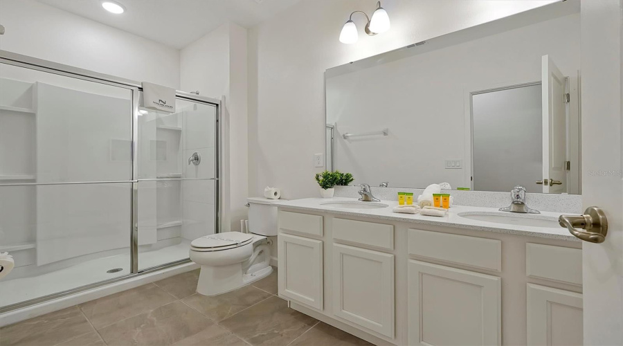 KISSIMMEE, Florida 34746, 12 Bedrooms Bedrooms, ,11 BathroomsBathrooms,Residential,For Sale,GANESHA,0,MFRO6320423
