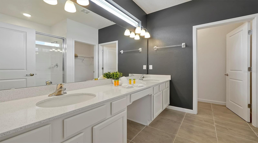 KISSIMMEE, Florida 34746, 12 Bedrooms Bedrooms, ,11 BathroomsBathrooms,Residential,For Sale,GANESHA,0,MFRO6320423