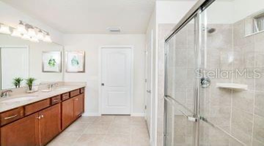 KISSIMMEE, Florida 34747, 5 Bedrooms Bedrooms, ,4 BathroomsBathrooms,Residential,For Sale,MUMBAI WAY,0,MFRO6320224