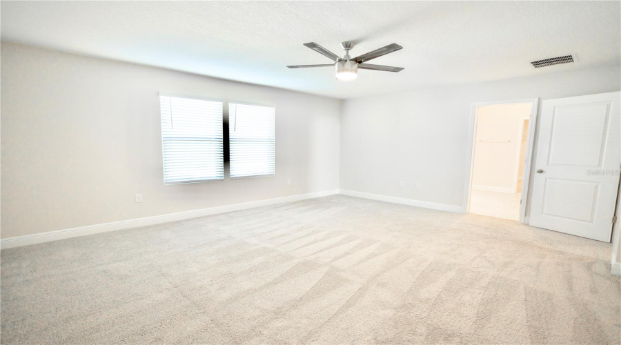 DAVENPORT, Florida 33837, 5 Bedrooms Bedrooms, ,3 BathroomsBathrooms,Residential,For Sale,SUGARWOOD,0,MFRO6319969