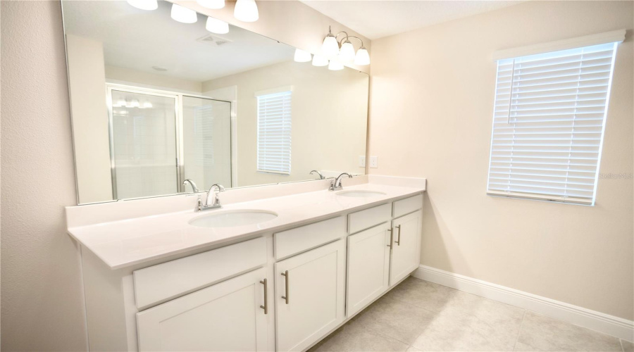 DAVENPORT, Florida 33837, 5 Bedrooms Bedrooms, ,3 BathroomsBathrooms,Residential,For Sale,SUGARWOOD,0,MFRO6319969