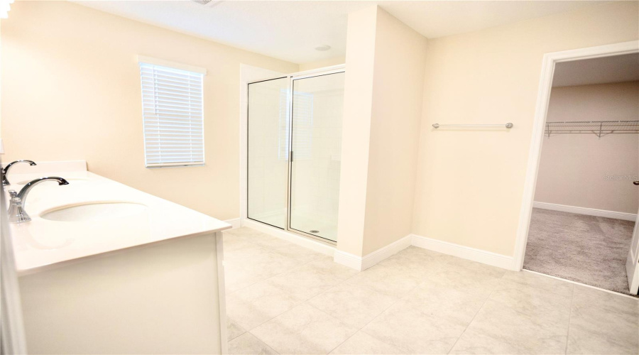 DAVENPORT, Florida 33837, 5 Bedrooms Bedrooms, ,3 BathroomsBathrooms,Residential,For Sale,SUGARWOOD,0,MFRO6319969