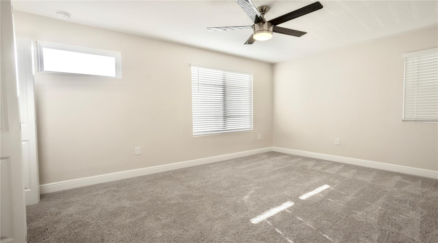 DAVENPORT, Florida 33837, 5 Bedrooms Bedrooms, ,3 BathroomsBathrooms,Residential,For Sale,SUGARWOOD,0,MFRO6319969