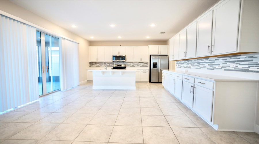 DAVENPORT, Florida 33837, 5 Bedrooms Bedrooms, ,3 BathroomsBathrooms,Residential,For Sale,SUGARWOOD,0,MFRO6319969