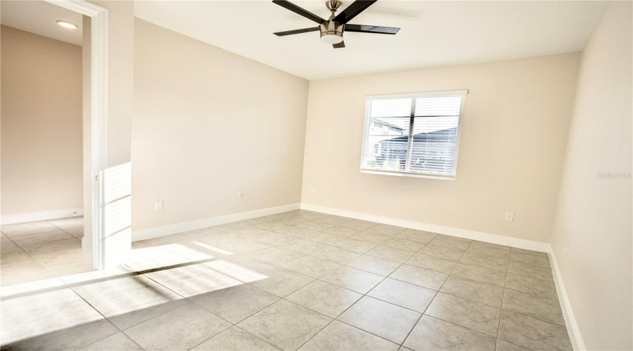 DAVENPORT, Florida 33837, 5 Bedrooms Bedrooms, ,3 BathroomsBathrooms,Residential,For Sale,SUGARWOOD,0,MFRO6319969