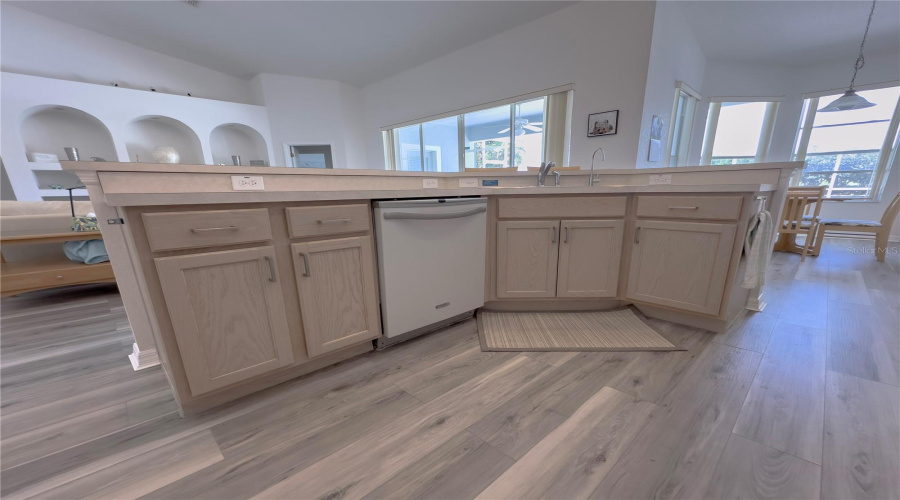 DAVENPORT, Florida 33897, 5 Bedrooms Bedrooms, ,3 BathroomsBathrooms,Residential,For Sale,BIRKDALE,0,MFRO6320579