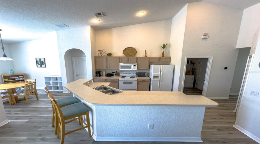 DAVENPORT, Florida 33897, 5 Bedrooms Bedrooms, ,3 BathroomsBathrooms,Residential,For Sale,BIRKDALE,0,MFRO6320579