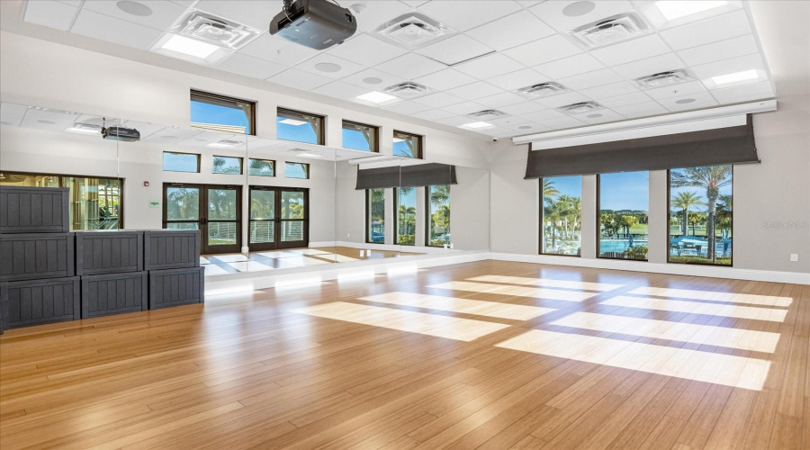 KISSIMMEE, Florida 34747, 5 Bedrooms Bedrooms, ,4 BathroomsBathrooms,Residential,For Sale,CAREY PALM CIR,0,MFRO6320571