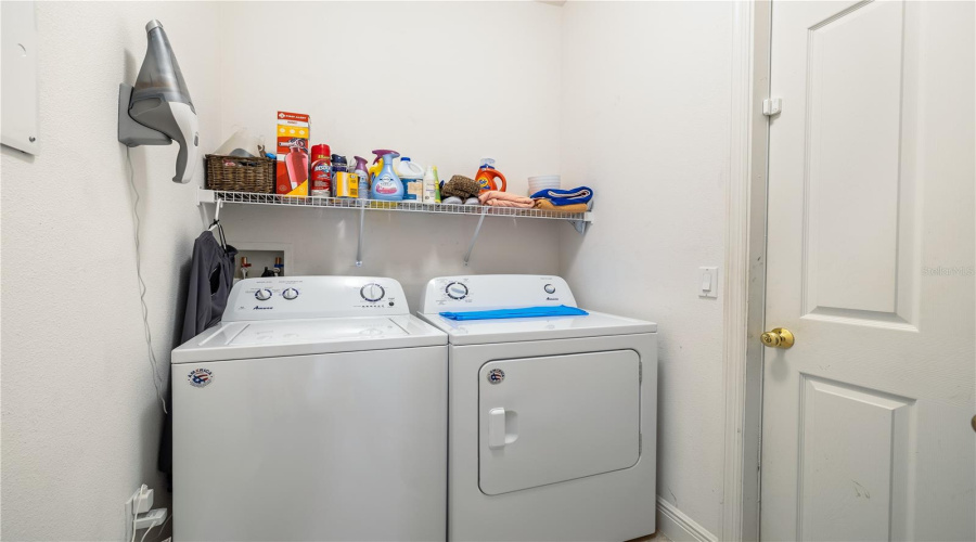 KISSIMMEE, Florida 34746, 4 Bedrooms Bedrooms, ,3 BathroomsBathrooms,Residential,For Sale,SHORESIDE,0,MFRS5129470