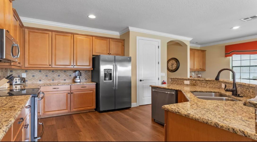 REUNION, Florida 34747, 5 Bedrooms Bedrooms, ,5 BathroomsBathrooms,Residential,For Sale,CASTLE PINES,0,MFRO6319916
