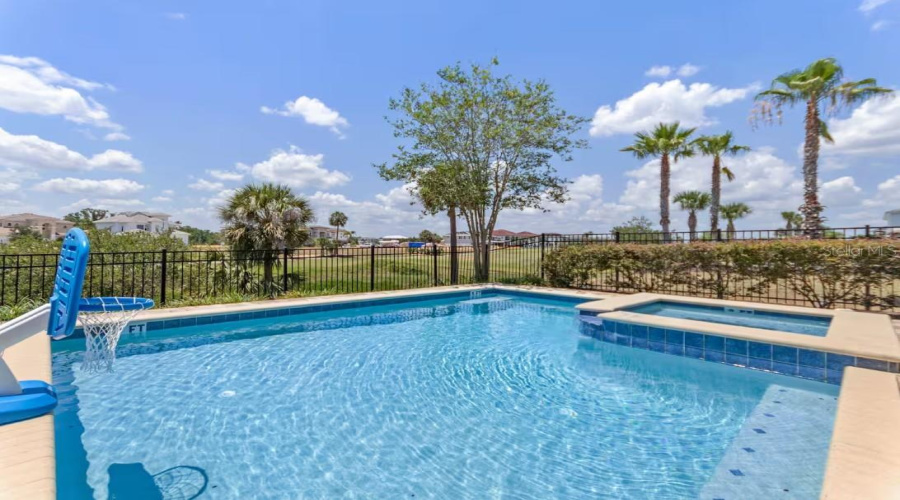 REUNION, Florida 34747, 5 Bedrooms Bedrooms, ,5 BathroomsBathrooms,Residential,For Sale,CASTLE PINES,0,MFRO6319916