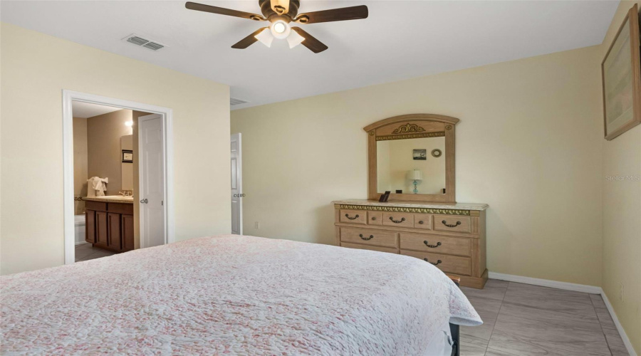 DAVENPORT, Florida 33837, 4 Bedrooms Bedrooms, ,2 BathroomsBathrooms,Residential,For Sale,VITORIA,0,MFRO6320614