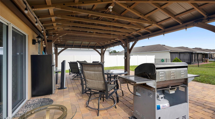 KISSIMMEE, Florida 34746, 4 Bedrooms Bedrooms, ,2 BathroomsBathrooms,Residential,For Sale,CANYON BREEZE,0,MFRO6320718