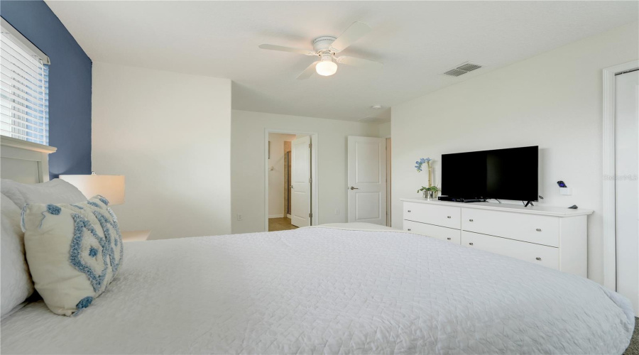 Guest Bedroom with ensuite bathroom