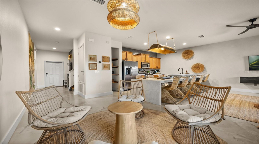 KISSIMMEE, Florida 34747, 4 Bedrooms Bedrooms, ,3 BathroomsBathrooms,Residential,For Sale,BEACH PALM,0,MFRO6320709