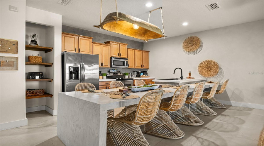 KISSIMMEE, Florida 34747, 4 Bedrooms Bedrooms, ,3 BathroomsBathrooms,Residential,For Sale,BEACH PALM,0,MFRO6320709