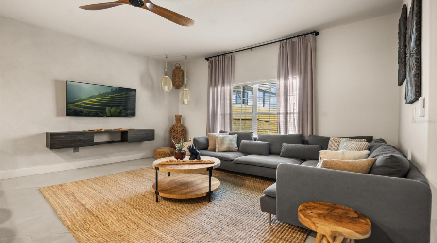 KISSIMMEE, Florida 34747, 4 Bedrooms Bedrooms, ,3 BathroomsBathrooms,Residential,For Sale,BEACH PALM,0,MFRO6320709