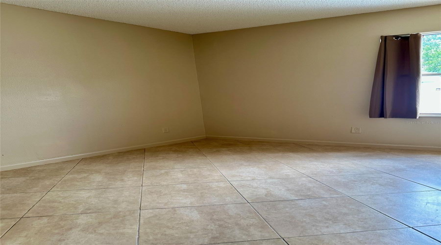 DAVENPORT, Florida 33837, 5 Bedrooms Bedrooms, ,3 BathroomsBathrooms,Residential,For Sale,KNOLLWOOD,0,MFRO6320512