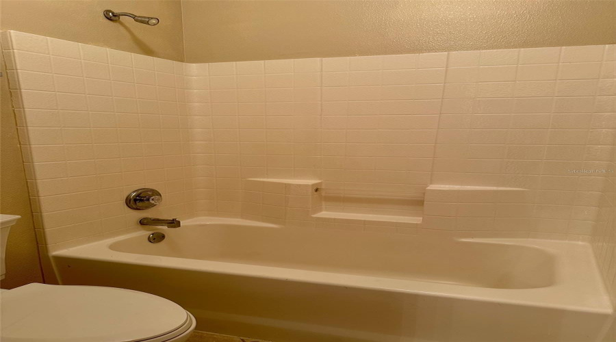 DAVENPORT, Florida 33837, 5 Bedrooms Bedrooms, ,3 BathroomsBathrooms,Residential,For Sale,KNOLLWOOD,0,MFRO6320512