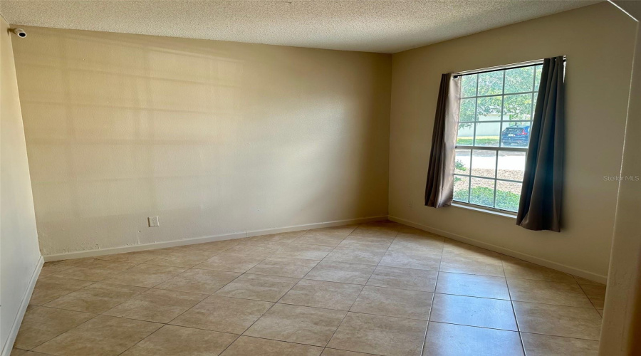 DAVENPORT, Florida 33837, 5 Bedrooms Bedrooms, ,3 BathroomsBathrooms,Residential,For Sale,KNOLLWOOD,0,MFRO6320512