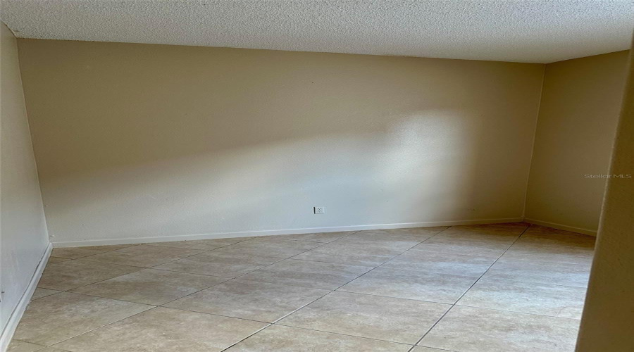DAVENPORT, Florida 33837, 5 Bedrooms Bedrooms, ,3 BathroomsBathrooms,Residential,For Sale,KNOLLWOOD,0,MFRO6320512
