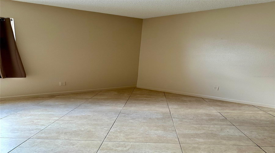 DAVENPORT, Florida 33837, 5 Bedrooms Bedrooms, ,3 BathroomsBathrooms,Residential,For Sale,KNOLLWOOD,0,MFRO6320512