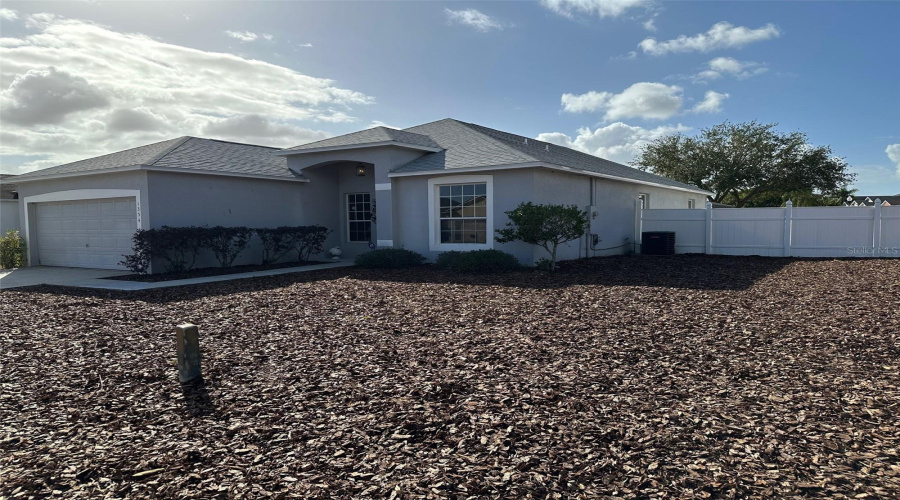 DAVENPORT, Florida 33837, 5 Bedrooms Bedrooms, ,3 BathroomsBathrooms,Residential,For Sale,KNOLLWOOD,0,MFRO6320512