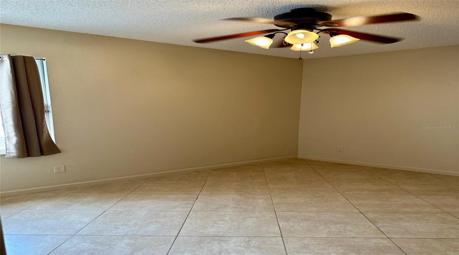 DAVENPORT, Florida 33837, 5 Bedrooms Bedrooms, ,3 BathroomsBathrooms,Residential,For Sale,KNOLLWOOD,0,MFRO6320512