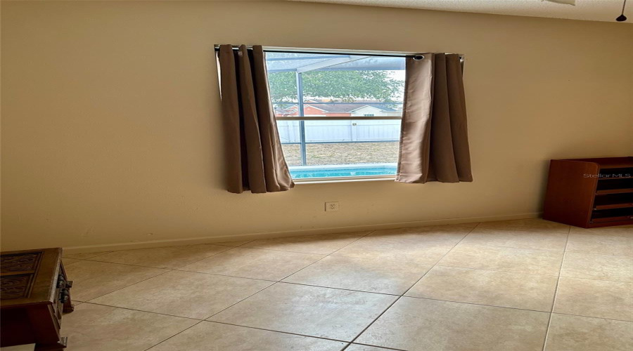 DAVENPORT, Florida 33837, 5 Bedrooms Bedrooms, ,3 BathroomsBathrooms,Residential,For Sale,KNOLLWOOD,0,MFRO6320512