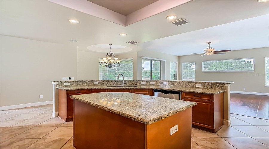 DAVENPORT, Florida 33837, 4 Bedrooms Bedrooms, ,4 BathroomsBathrooms,Residential,For Sale,CALLAWAY,0,MFRO6320951