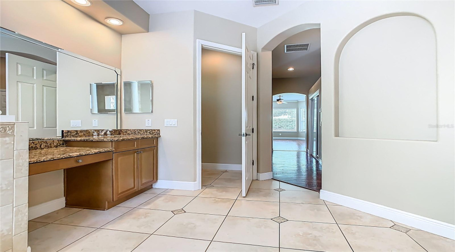 DAVENPORT, Florida 33837, 4 Bedrooms Bedrooms, ,4 BathroomsBathrooms,Residential,For Sale,CALLAWAY,0,MFRO6320951