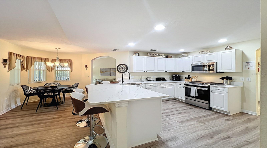 DAVENPORT, Florida 33897, 4 Bedrooms Bedrooms, ,3 BathroomsBathrooms,Residential,For Sale,MOSCATO,0,MFRS5128409