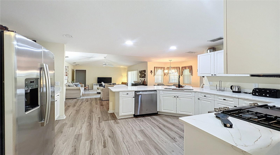 DAVENPORT, Florida 33897, 4 Bedrooms Bedrooms, ,3 BathroomsBathrooms,Residential,For Sale,MOSCATO,0,MFRS5128409