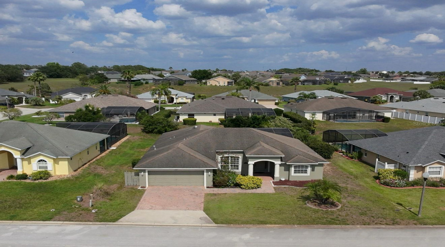 DAVENPORT, Florida 33897, 4 Bedrooms Bedrooms, ,3 BathroomsBathrooms,Residential,For Sale,MOSCATO,0,MFRS5128409