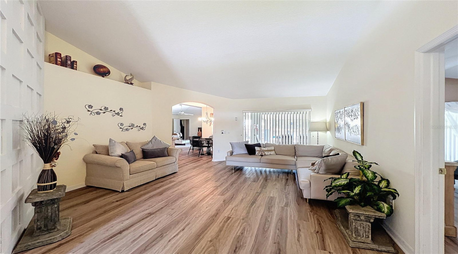 DAVENPORT, Florida 33897, 4 Bedrooms Bedrooms, ,3 BathroomsBathrooms,Residential,For Sale,MOSCATO,0,MFRS5128409