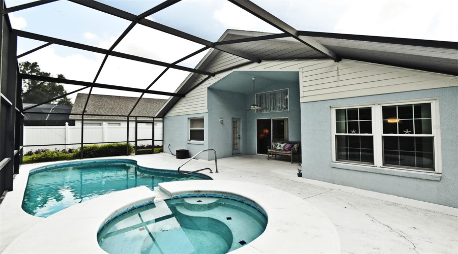 Pool & Spa