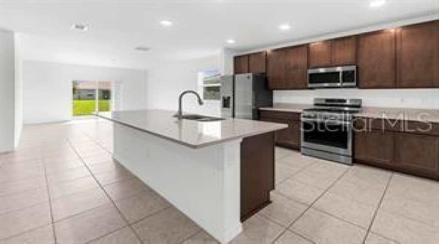 DAVENPORT, Florida 33837, 4 Bedrooms Bedrooms, ,2 BathroomsBathrooms,Residential,For Sale,OAK MARSH,0,MFRS5129570