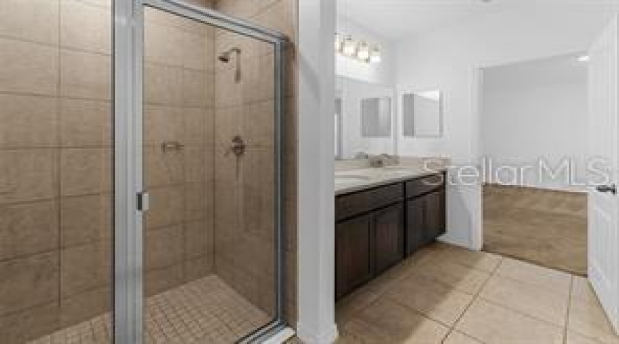 DAVENPORT, Florida 33837, 4 Bedrooms Bedrooms, ,2 BathroomsBathrooms,Residential,For Sale,OAK MARSH,0,MFRS5129570