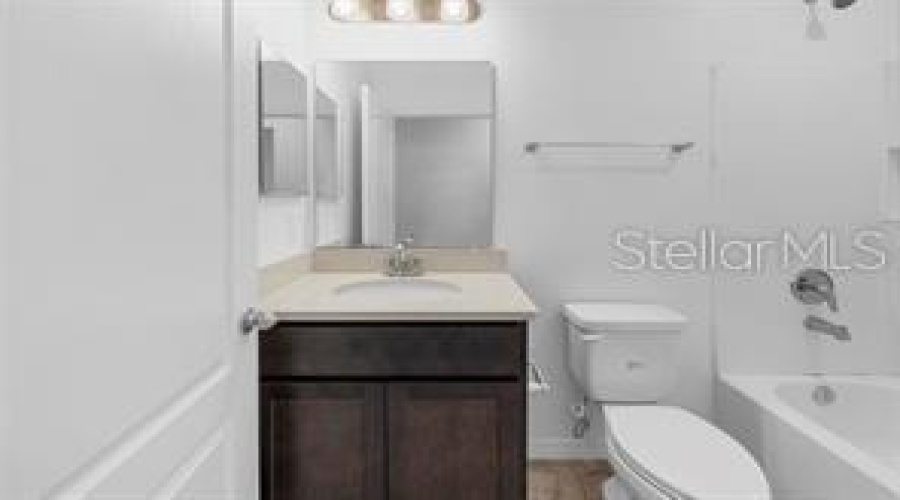 DAVENPORT, Florida 33837, 4 Bedrooms Bedrooms, ,2 BathroomsBathrooms,Residential,For Sale,OAK MARSH,0,MFRS5129570