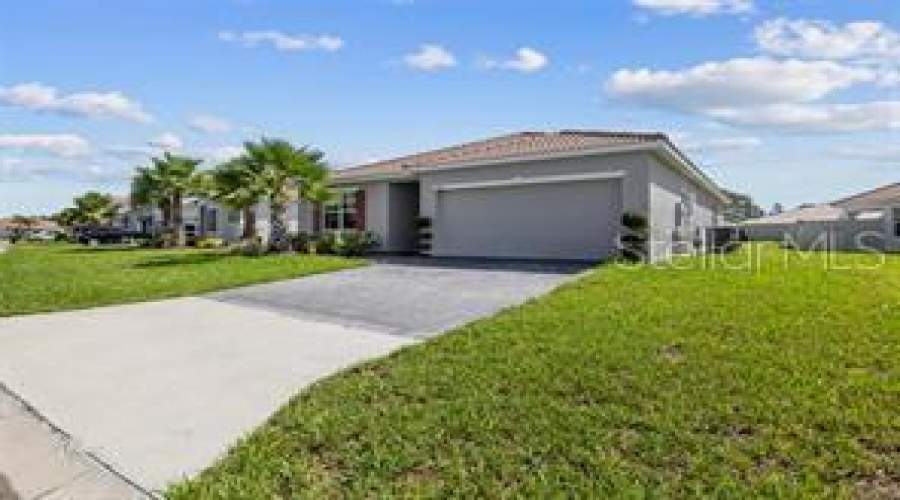 DAVENPORT, Florida 33837, 4 Bedrooms Bedrooms, ,2 BathroomsBathrooms,Residential,For Sale,OAK MARSH,0,MFRS5129570